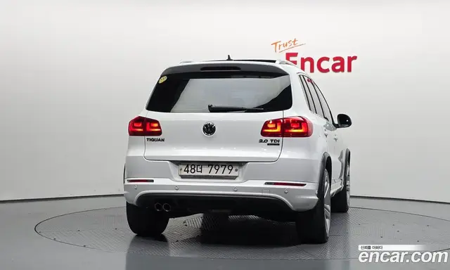 Volkswagen Tiguan 2014 2.0 автомат (гидро), миниатюра 4