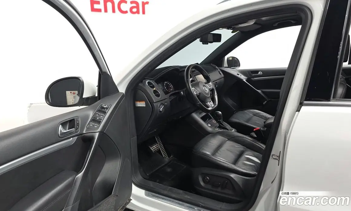 Volkswagen Tiguan 2014 2.0 автомат (гидро), фото 10