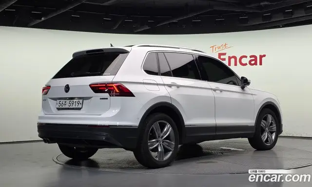 Volkswagen Tiguan 2018 2.0 автомат (гидро), миниатюра 2
