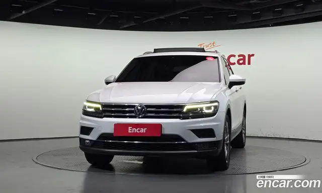 Volkswagen Tiguan 2018 2.0 автомат (гидро), миниатюра 3