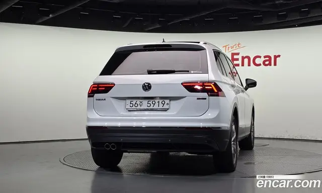 Volkswagen Tiguan 2018 2.0 автомат (гидро), миниатюра 4