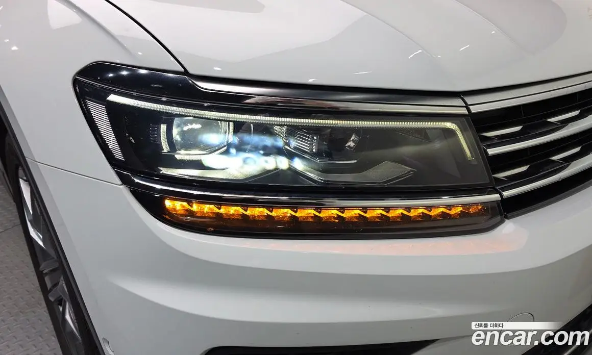 Volkswagen Tiguan 2018 2.0 автомат (гидро), фото 8