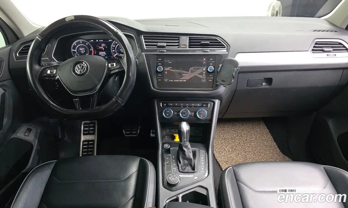 Volkswagen Tiguan 2018 2.0 автомат (гидро), фото 10