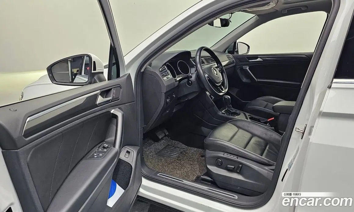 Volkswagen Tiguan 2020 2.0 автомат (гидро), фото 13 Volkswagen Tiguan 2020 2.0 автомат (гидро), фото 13