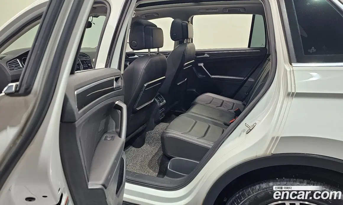 Volkswagen Tiguan 2020 2.0 автомат (гидро), фото 16 Volkswagen Tiguan 2020 2.0 автомат (гидро), фото 16