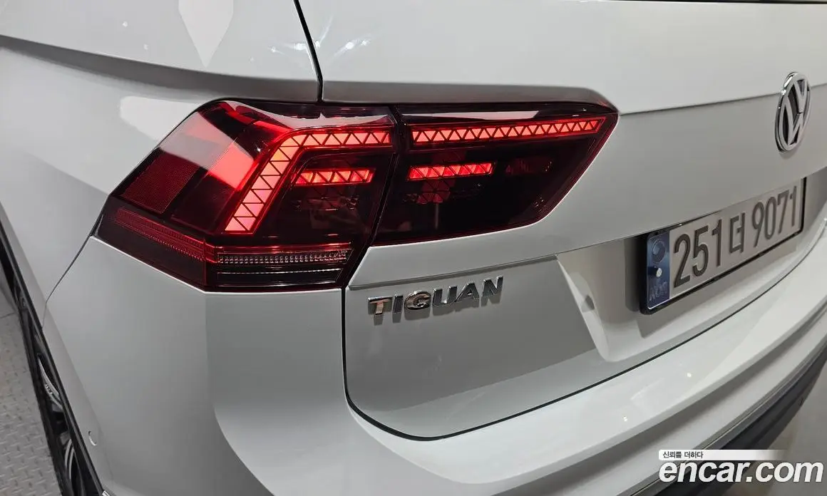 Volkswagen Tiguan 2020 2.0 автомат (гидро), фото 9 Volkswagen Tiguan 2020 2.0 автомат (гидро), фото 9