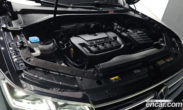 Volkswagen Tiguan 2022 2.0 автомат (гидро), миниатюра 6
