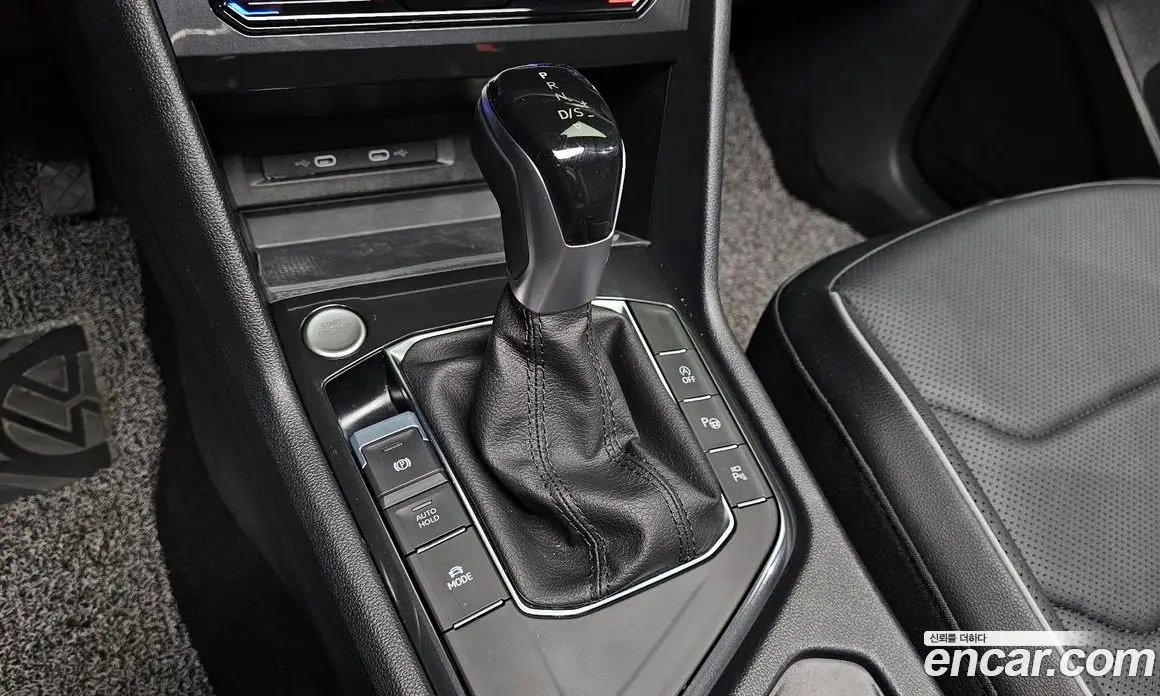 Volkswagen Tiguan 2022 2.0 автомат (гидро), фото 10
