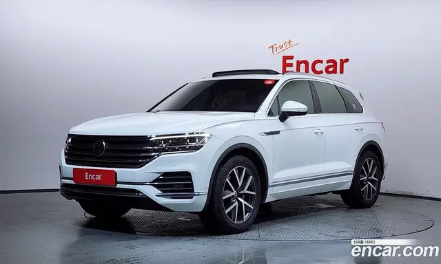 Volkswagen Touareg, 2023, 130 118 км
