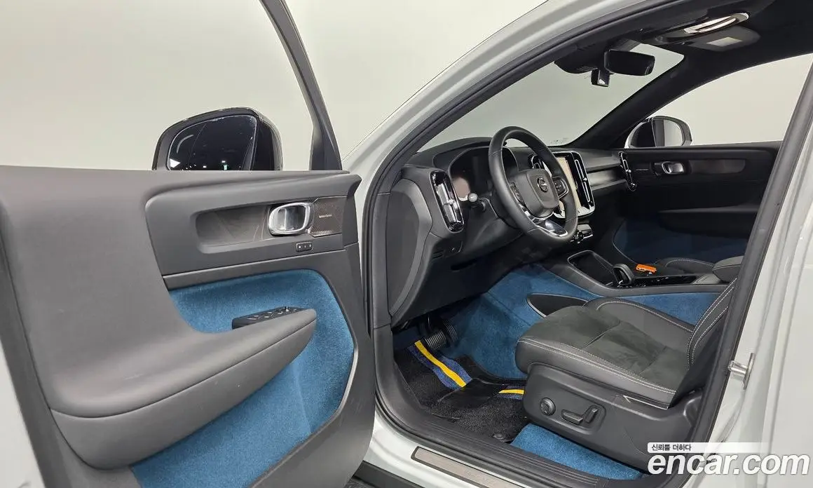 Volvo C40 2022 0.2 автомат (гидро), фото 12 Volvo C40 2022 0.2 автомат (гидро), фото 12