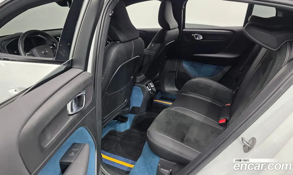 Volvo C40 2022 0.2 автомат (гидро), фото 17 Volvo C40 2022 0.2 автомат (гидро), фото 17