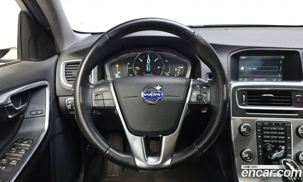 Volvo S60 2014 1.6 автомат (гидро), фото 18 Volvo S60 2014 1.6 автомат (гидро), фото 18