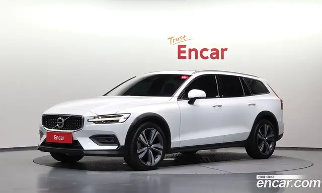 Volvo V60, 2019, 91 692 км