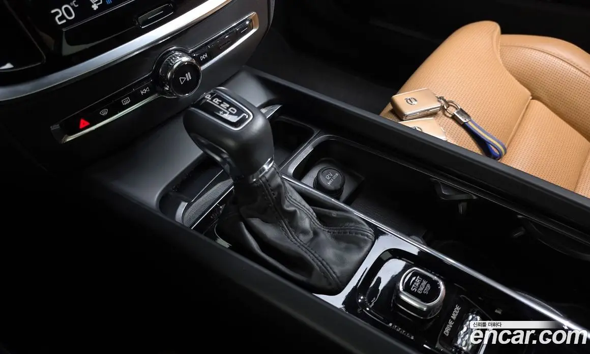Volvo V60 2019 2.0 автомат (гидро), фото 12 Volvo V60 2019 2.0 автомат (гидро), фото 12