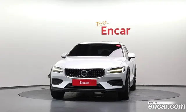 Volvo V60 2019 2.0 автомат (гидро), миниатюра 3 Volvo V60 2019 2.0 автомат (гидро), миниатюра 3