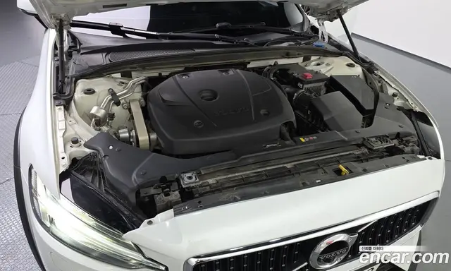 Volvo V60 2019 2.0 автомат (гидро), миниатюра 6 Volvo V60 2019 2.0 автомат (гидро), миниатюра 6