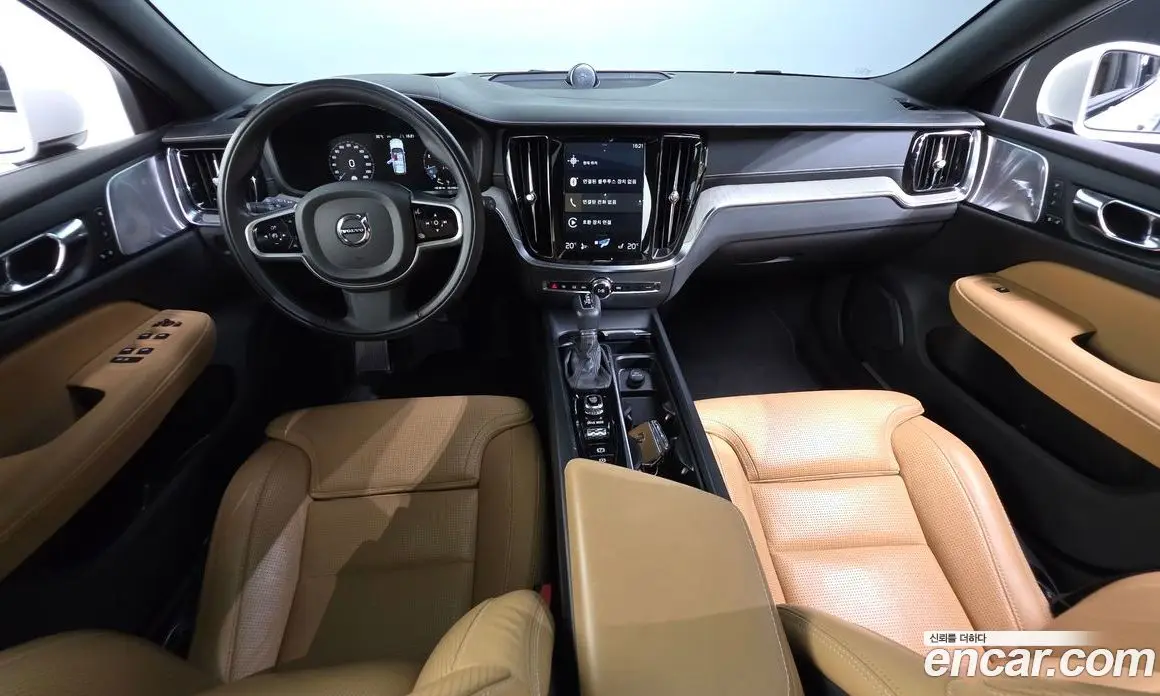Volvo V60 2019 2.0 автомат (гидро), фото 10 Volvo V60 2019 2.0 автомат (гидро), фото 10