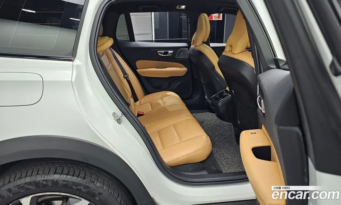 Volvo V60 2021 2.0 автомат (гидро), фото 18 Volvo V60 2021 2.0 автомат (гидро), фото 18