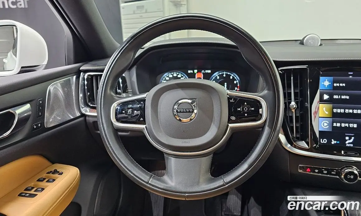 Volvo V60 2021 2.0 автомат (гидро), фото 19 Volvo V60 2021 2.0 автомат (гидро), фото 19