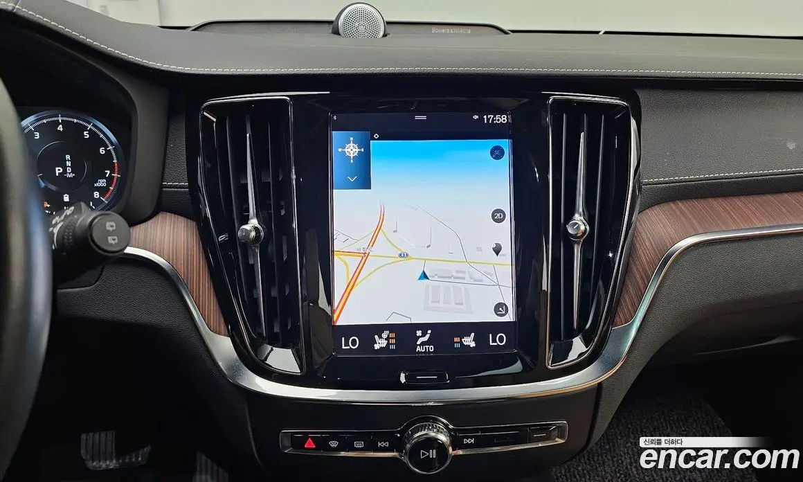 Volvo V60 2021 2.0 автомат (гидро), фото 20 Volvo V60 2021 2.0 автомат (гидро), фото 20