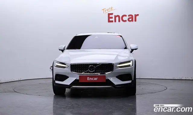 Volvo V60 2021 2.0 автомат (гидро), миниатюра 3 Volvo V60 2021 2.0 автомат (гидро), миниатюра 3