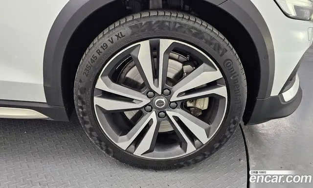 Volvo V60 2021 2.0 автомат (гидро), миниатюра 5 Volvo V60 2021 2.0 автомат (гидро), миниатюра 5