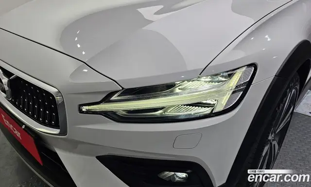 Volvo V60 2021 2.0 автомат (гидро), миниатюра 8 Volvo V60 2021 2.0 автомат (гидро), миниатюра 8
