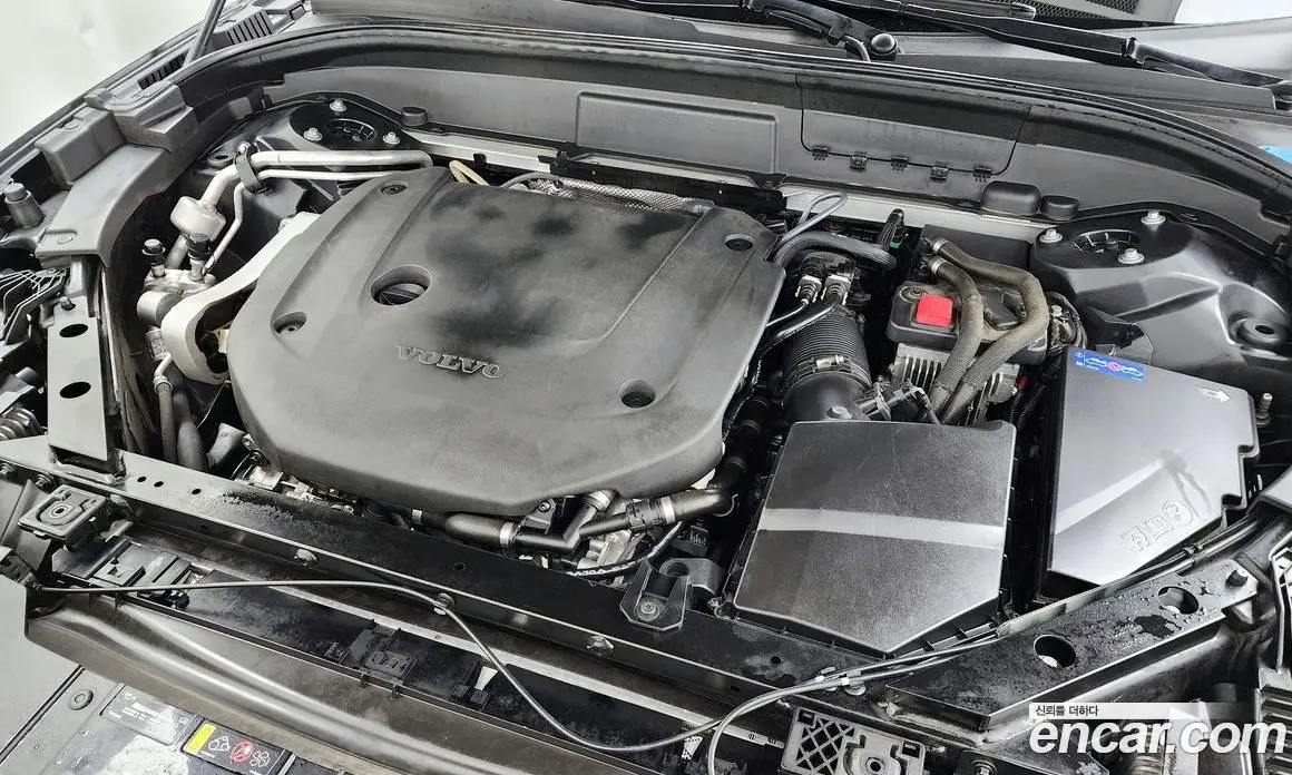 Volvo XC60 2021 2.0 автомат (гидро), фото 5
