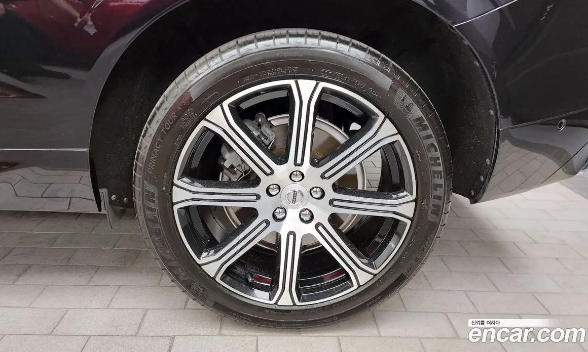 Volvo XC60 2021 2.0 автомат (гидро), фото 6