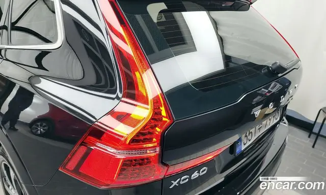 Volvo XC60 2021 2.0 автомат (гидро), миниатюра 8
