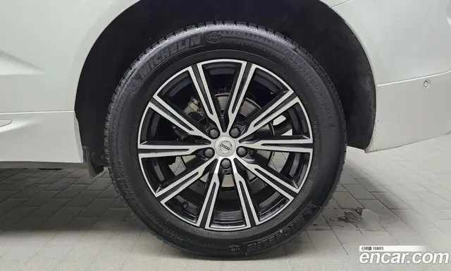 Volvo XC60 2021 2.0 автомат (гидро), миниатюра 6