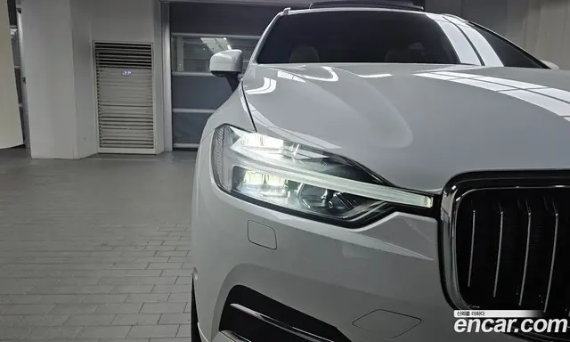 Volvo XC60 2021 2.0 автомат (гидро), миниатюра 7