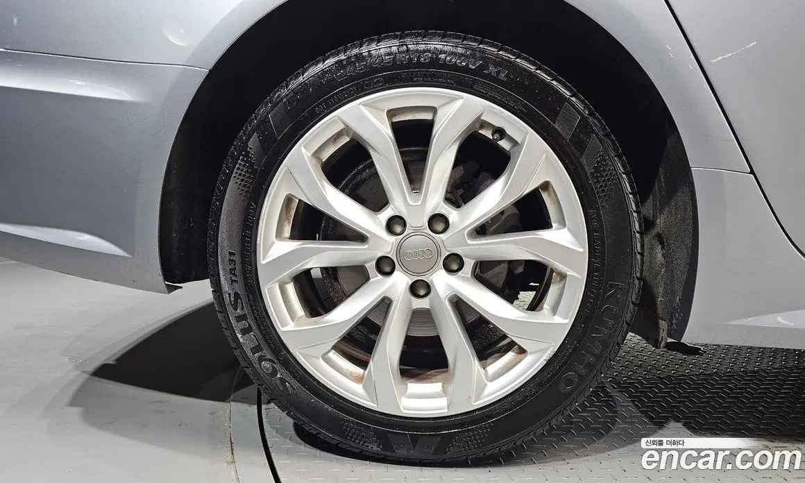 Audi A6 2018 2.0 автомат (гидро), фото 5