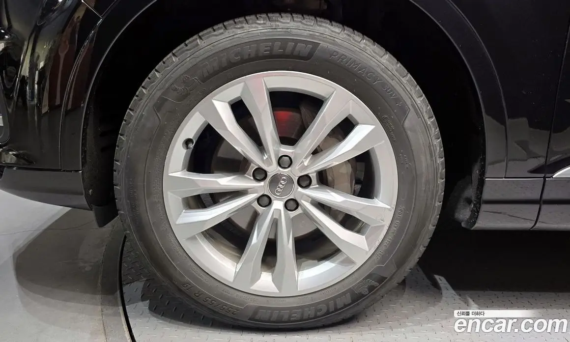 Audi Q7 2019 2.0 автомат (гидро), фото 5