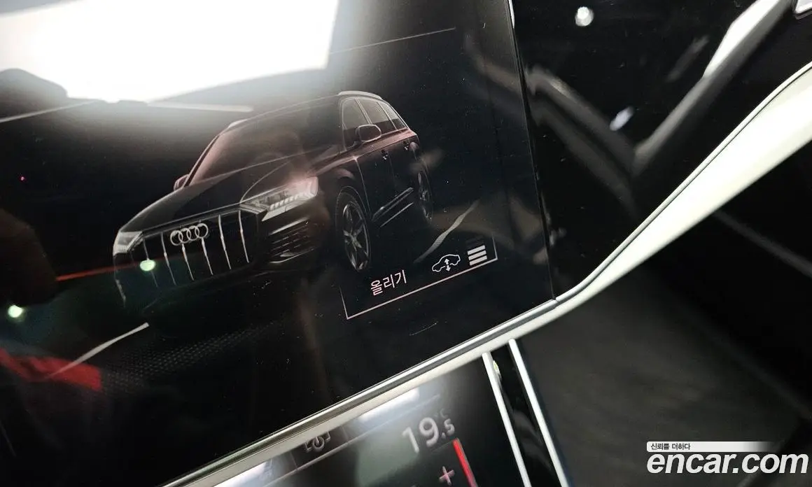 Audi Q7 2022 3.0 автомат (гидро), фото 17
