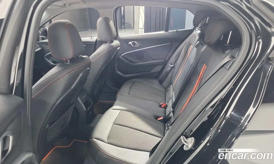 BMW 1 серия 2021 2.0 автомат (гидро), фото 16