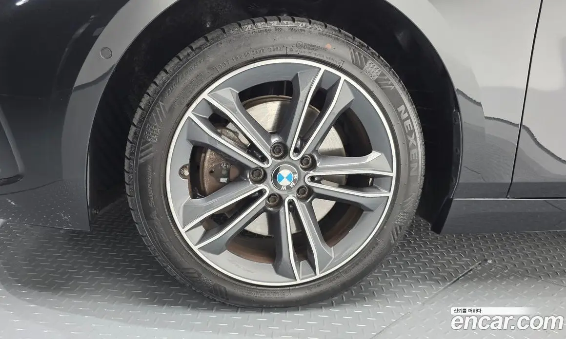 BMW 1 серия 2021 2.0 автомат (гидро), фото 5