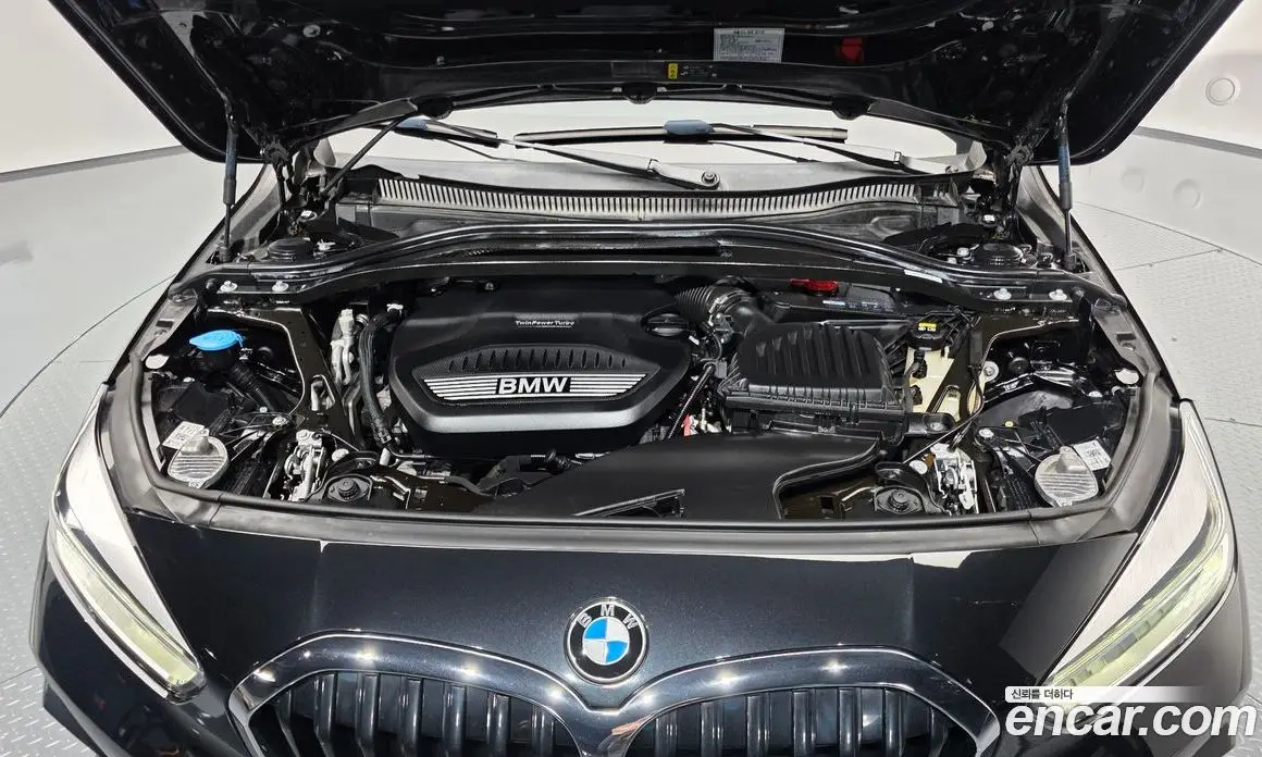 BMW 1 серия 2021 2.0 автомат (гидро), фото 6