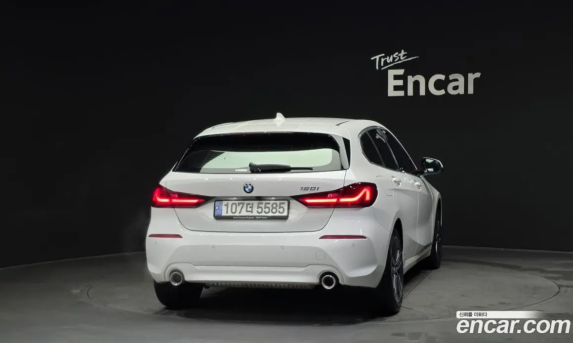 BMW 1 серия 2021 2.0 автомат (гидро), фото 4