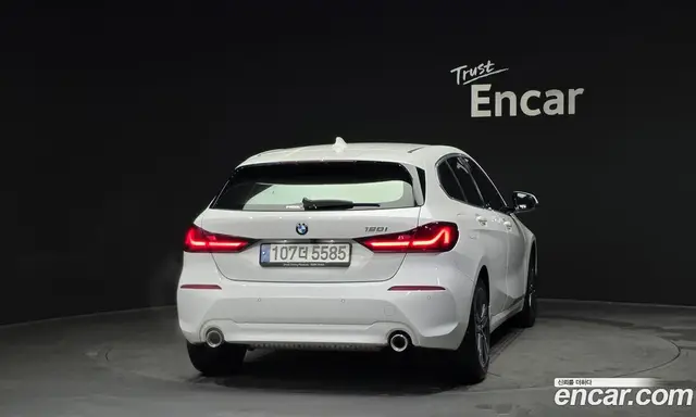 BMW 1 серия 2021 2.0 автомат (гидро), миниатюра 4