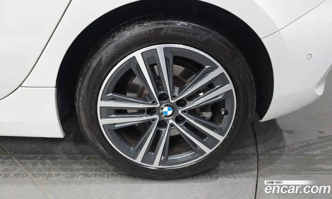 BMW 1 серия 2021 2.0 автомат (гидро), фото 7