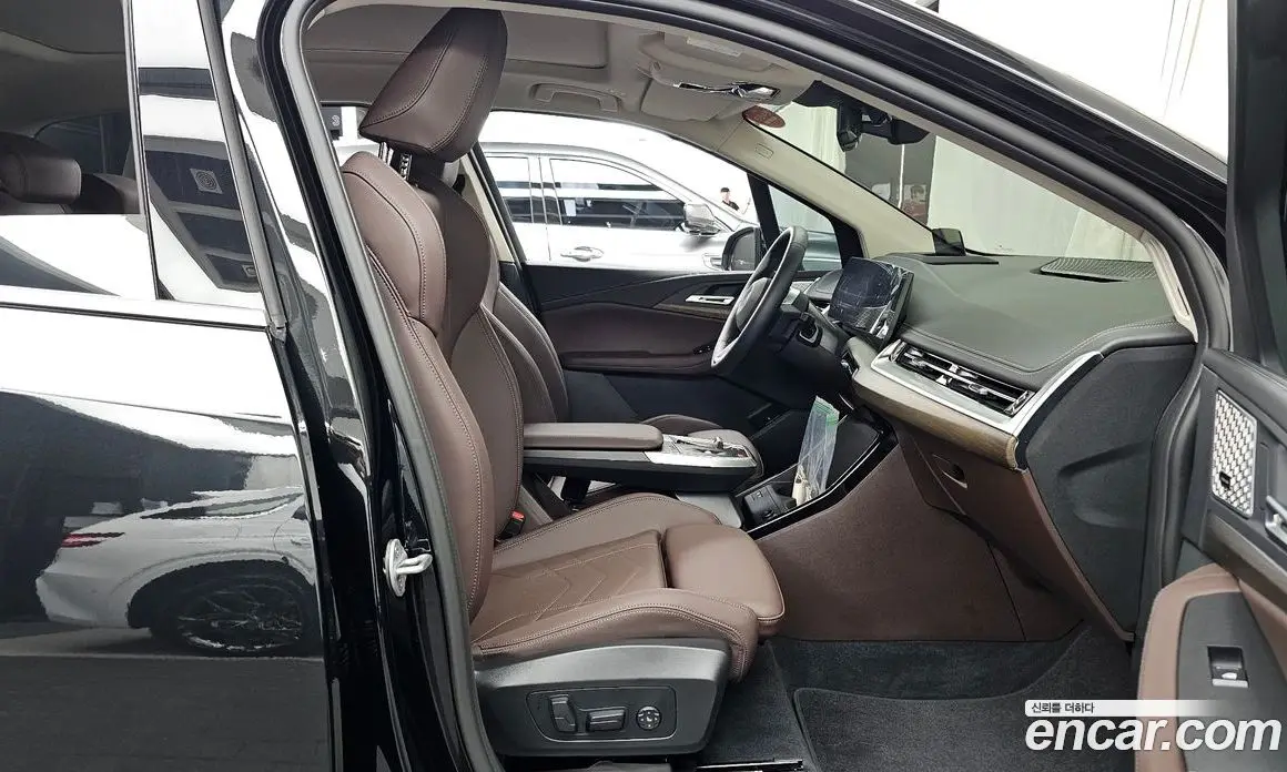 BMW 2 серия 2025 2.0 автомат (гидро), фото 17