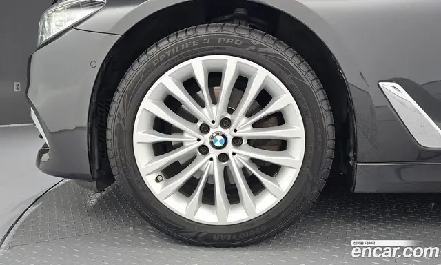 BMW 5 серия 2020 2.0 автомат (гидро), миниатюра 5 BMW 5 серия 2020 2.0 автомат (гидро), миниатюра 5