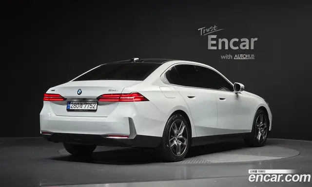 BMW 5 серия 2023 2.0 автомат (гидро), миниатюра 2