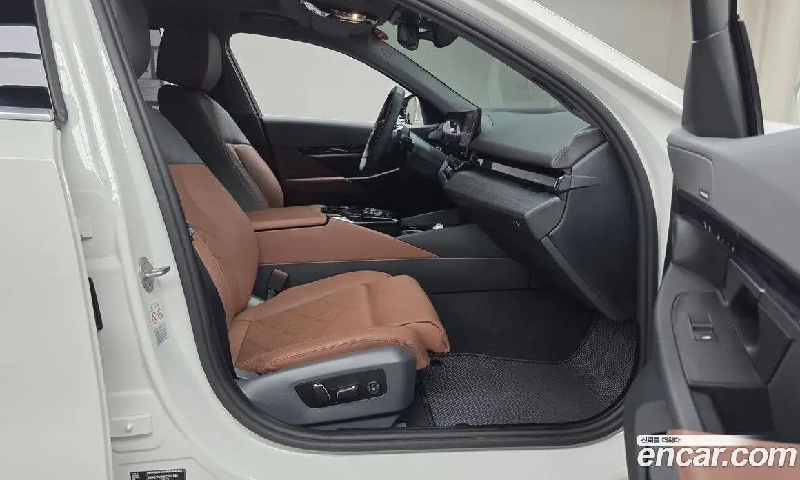 BMW 5 серия 2023 2.0 автомат (гидро), фото 16