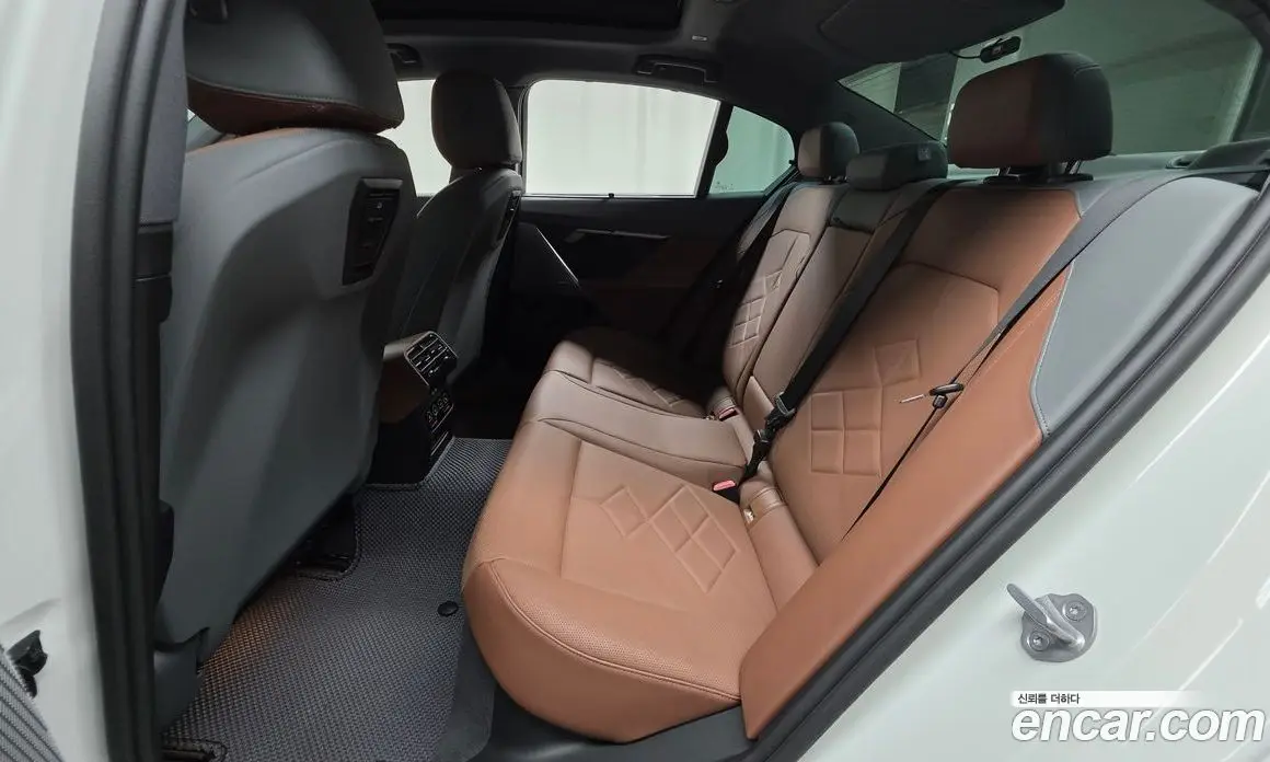 BMW 5 серия 2023 2.0 автомат (гидро), фото 18