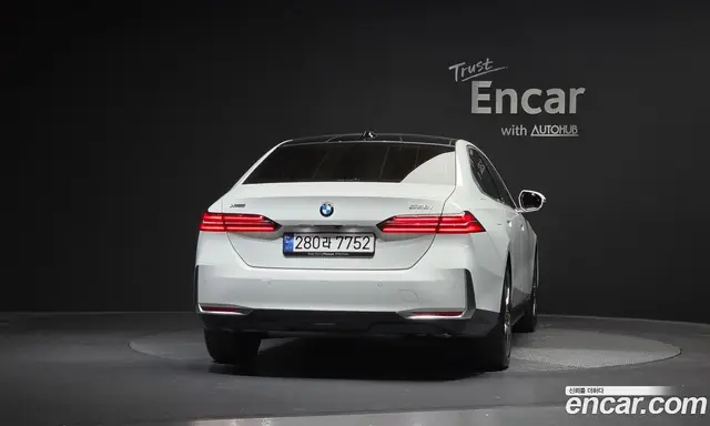 BMW 5 серия 2023 2.0 автомат (гидро), миниатюра 4