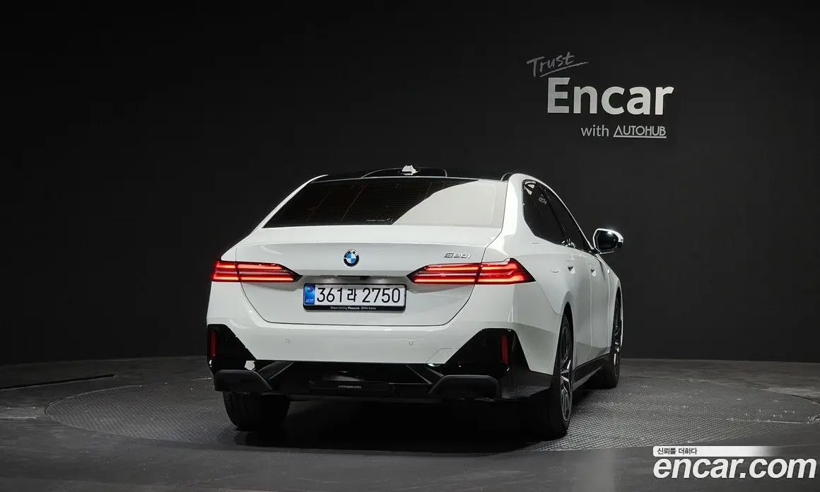 BMW 5 серия 2025 2.0 автомат (гидро), фото 4
