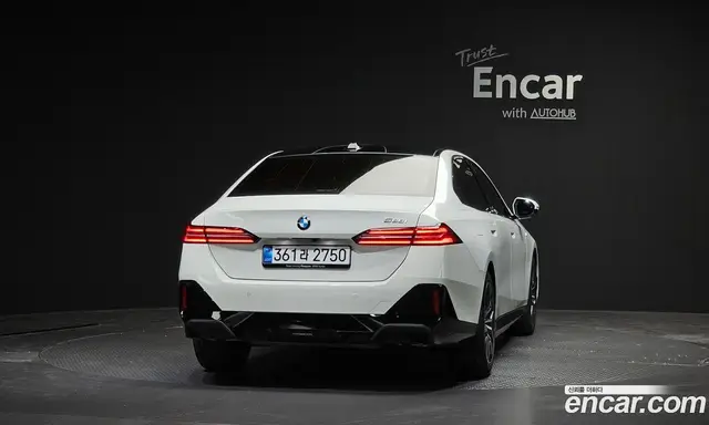 BMW 5 серия 2025 2.0 автомат (гидро), миниатюра 4