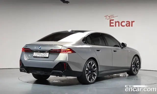 BMW 5 серия, 2025, 15 368 км